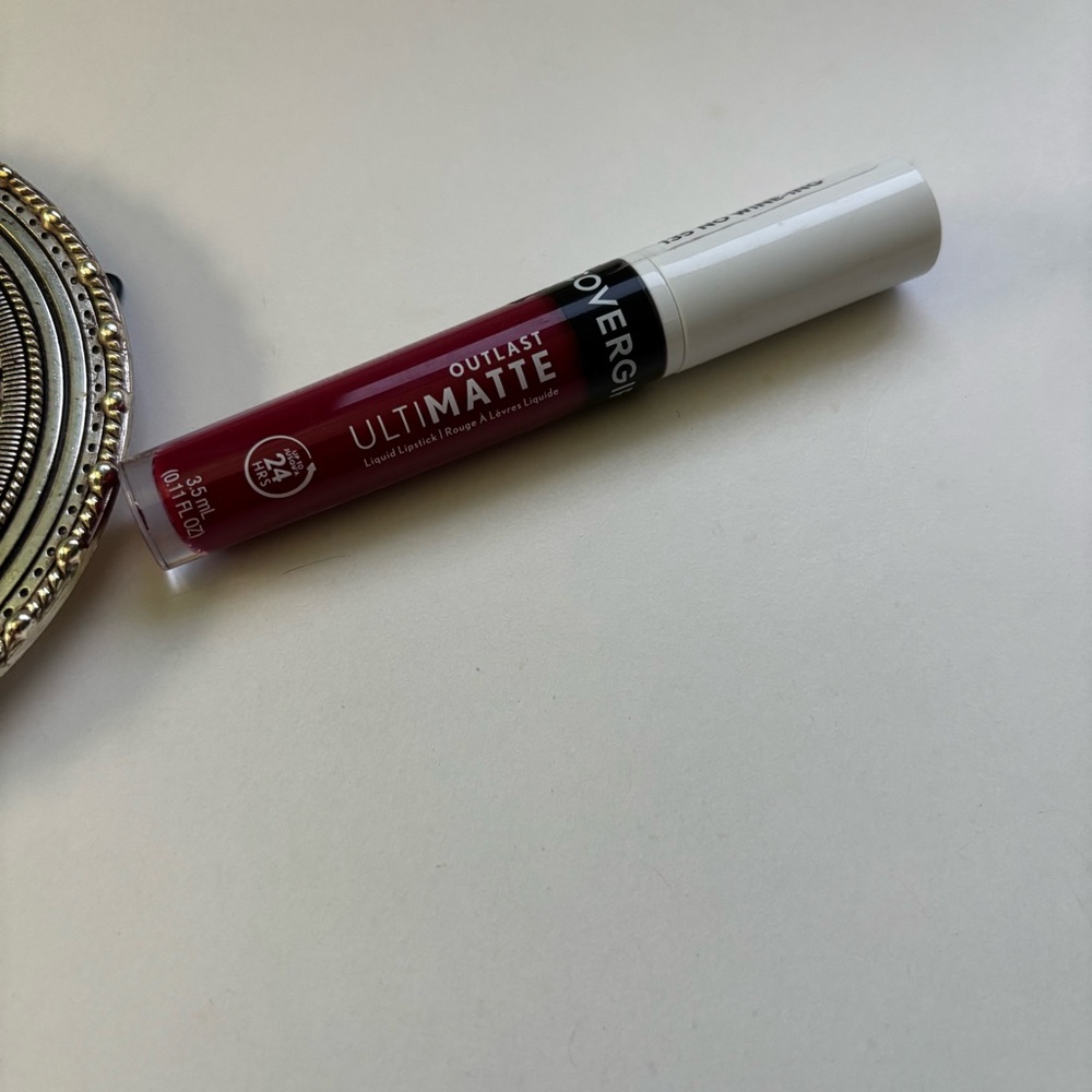 COVERGIRL Outlast Ultimatte Liquid Lipstick - 135 No Wine-Ing